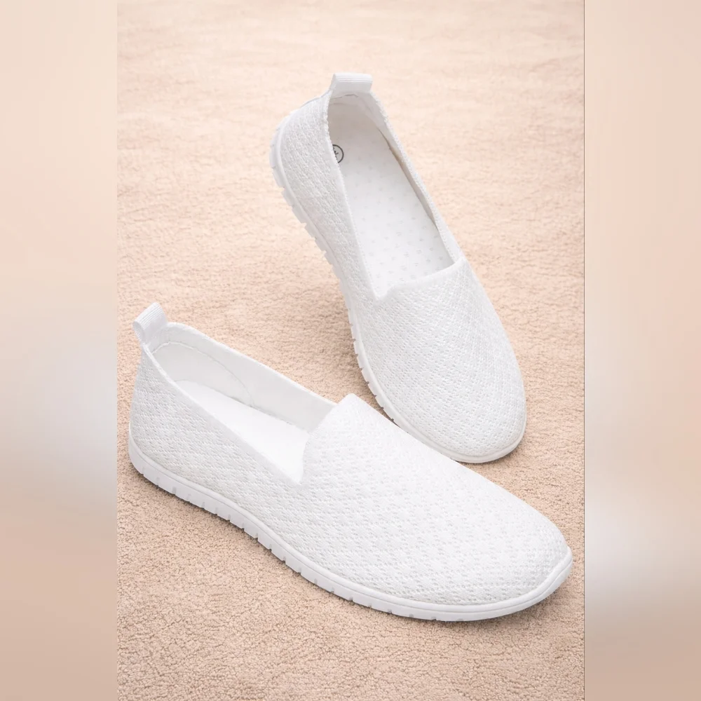 White Flats Walking, Comfortable Breathable Slip on Casual Mesh Shoes Size 6